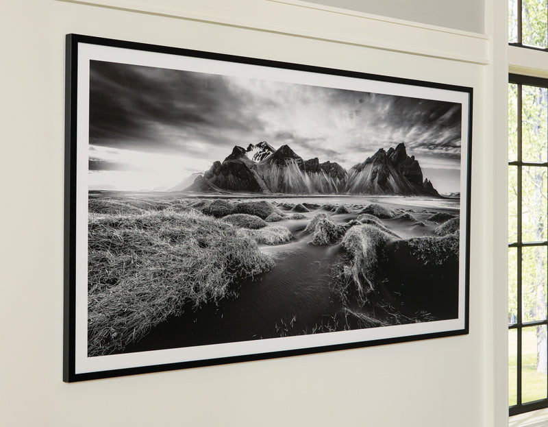 Delstone - Wall Art - Black / White