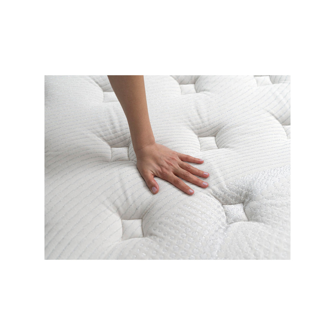 Close up of Bear Elite Hybrid hand quilted pillow top cover