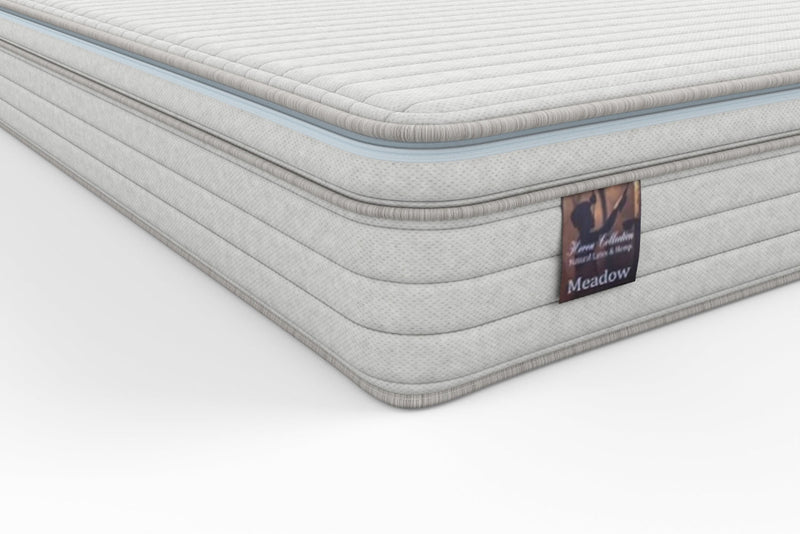 RV Meadow Natural Latex Zippered Hybrid